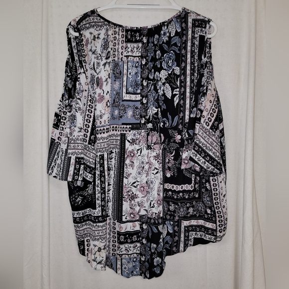 Cato black, white & pink cold shoulder blouse - Picture 10 of 11